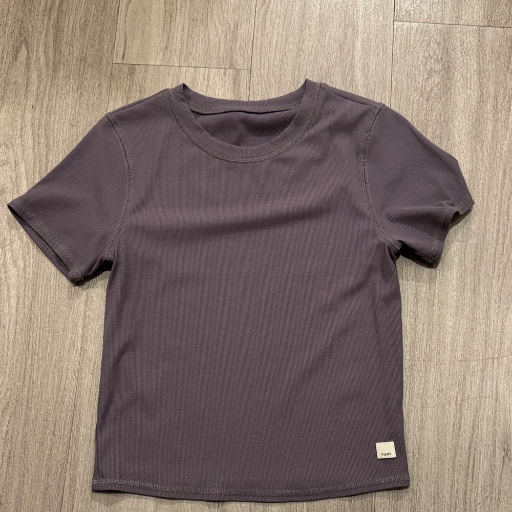 Vuori Purple / Grey stretchy (mildly cropped) t shirt